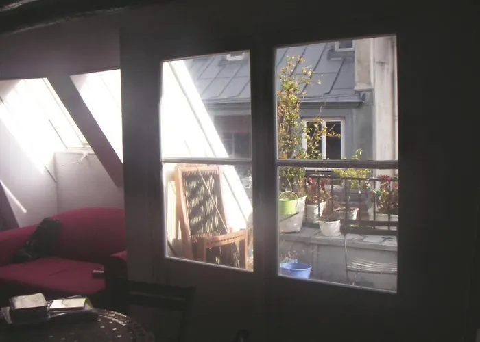 Dans Le Marais Avec Terrasse * Paris